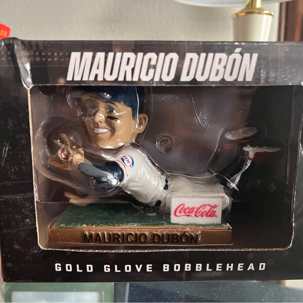 Mauricio Dubón Gold Glove Bobblehead
